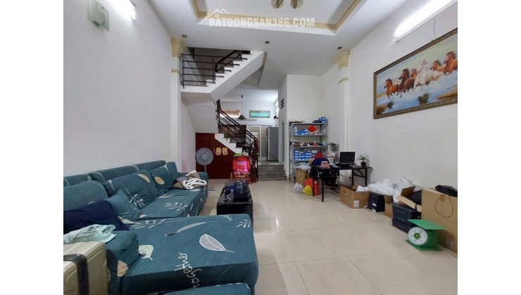 Bán nhà Út Tịch, Hoàng Văn Thụ, Tân Bình, 4.8x14, 1 trệt 2 lầu sân thượng, 11.x tỷ.